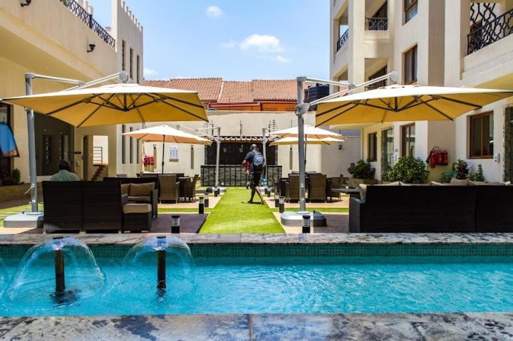 Kandiz Queendom Nairobi Kültér fotó